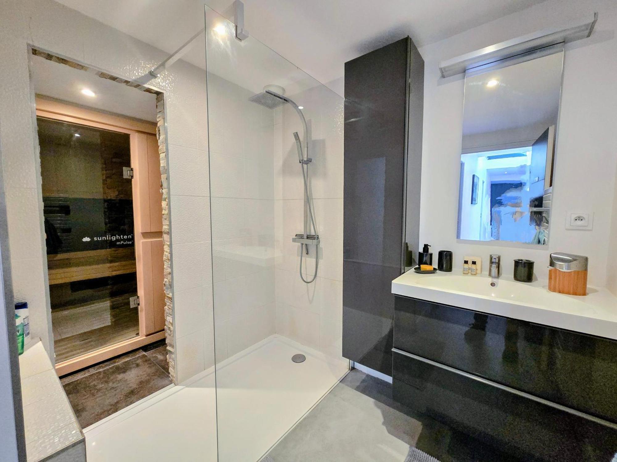 Rouen Centre Avec Sauna - Jacuzzi - Parking - 5 Etoiles Ngoại thất bức ảnh